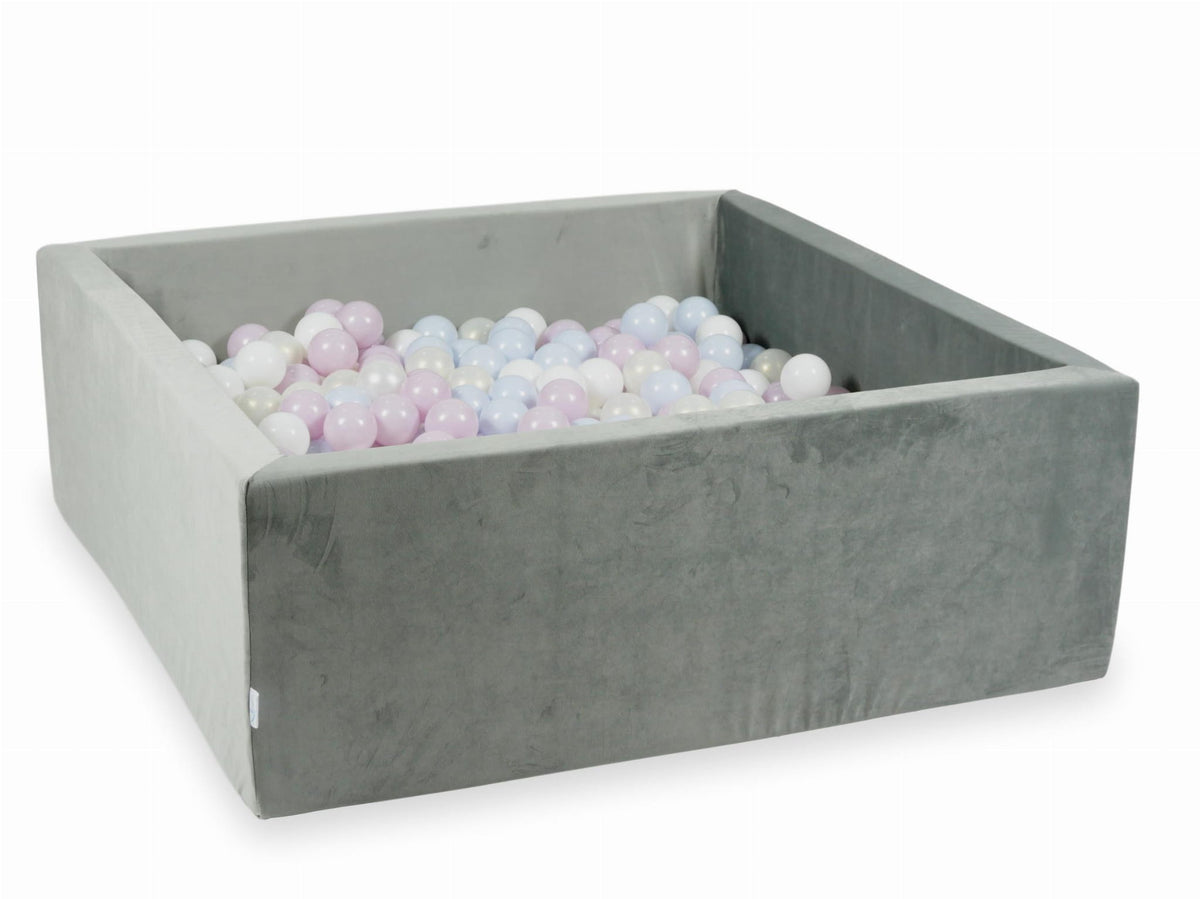 Piscine à Balles avec balles 600pcs 110x110x40 gris velours (perle rose layette, perle bleu layette, effet sirène, blanc)