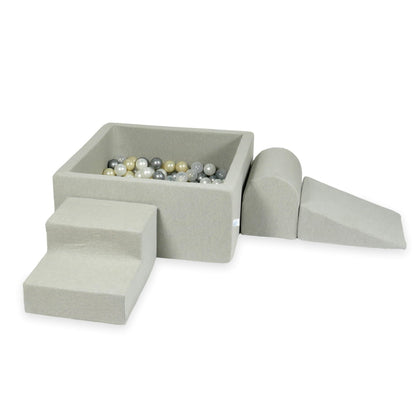 Ensemble de jeu en mousse avec piscine carrée 90x90x40 gris clair avec balles 400 pièces (or clair, perle, argent, transparent)