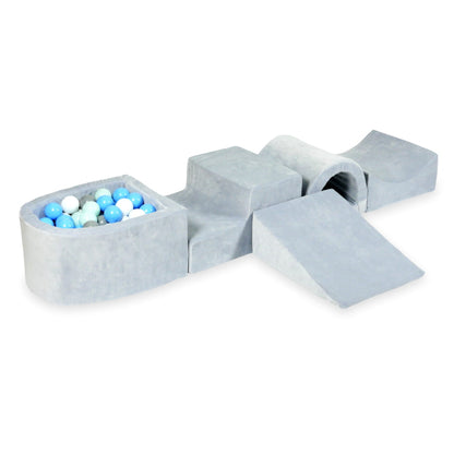 Ensemble de jeu en mousse avec pont et micro piscine velours doux gris clair avec balles 100 pièces (gris, blanc, bleu clair, menthe clair)