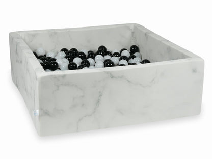 Piscine à Balles 110x110x40 marbre avec boules 600pcs (noir, blanc laineux)