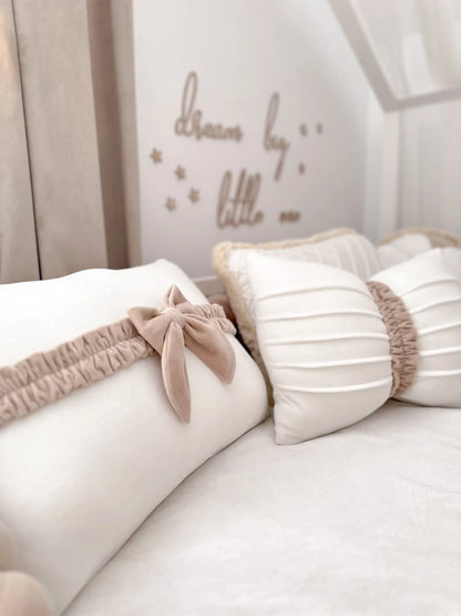 Coussin décoratif en forme de nœud – Velours de coton