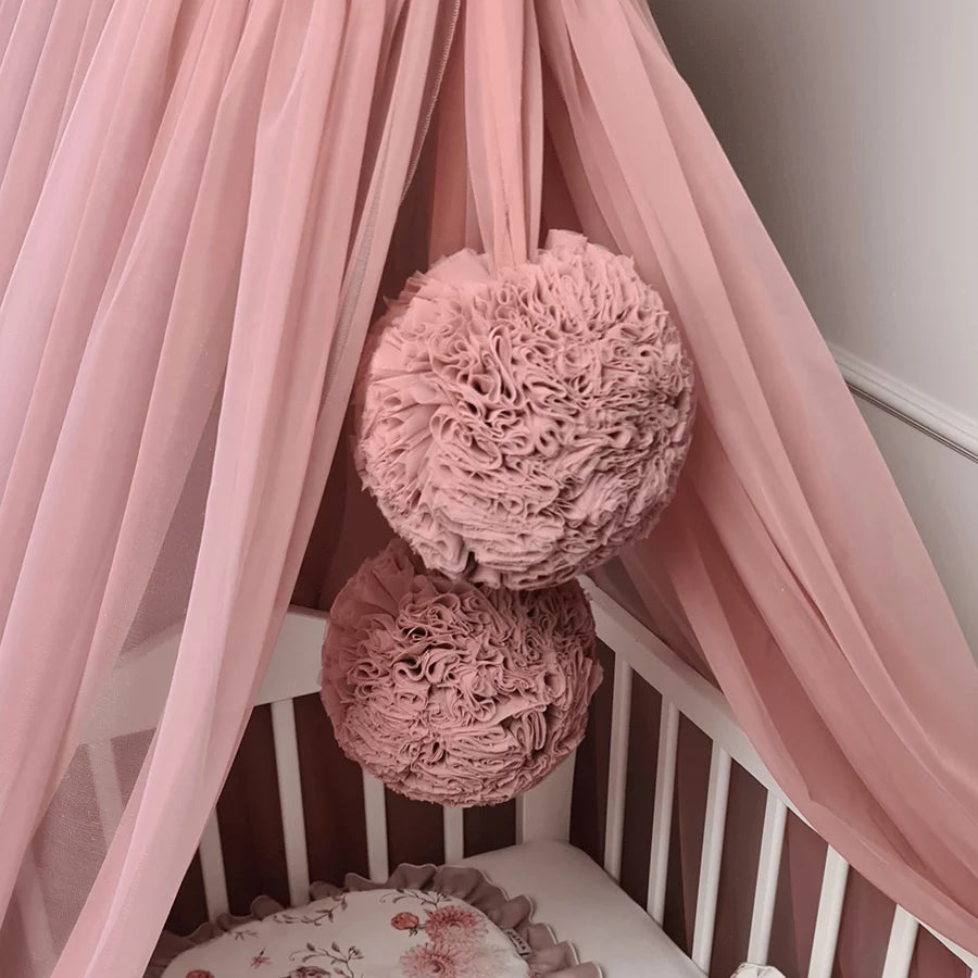 Pompons décoratifs en tulle